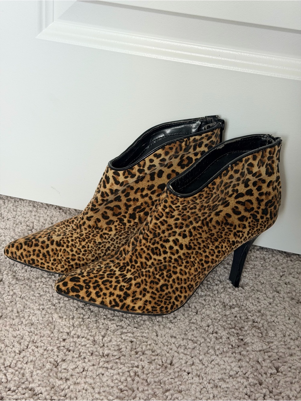 Carlos Santana Leopard Print Pointed Toe Ankle Booties